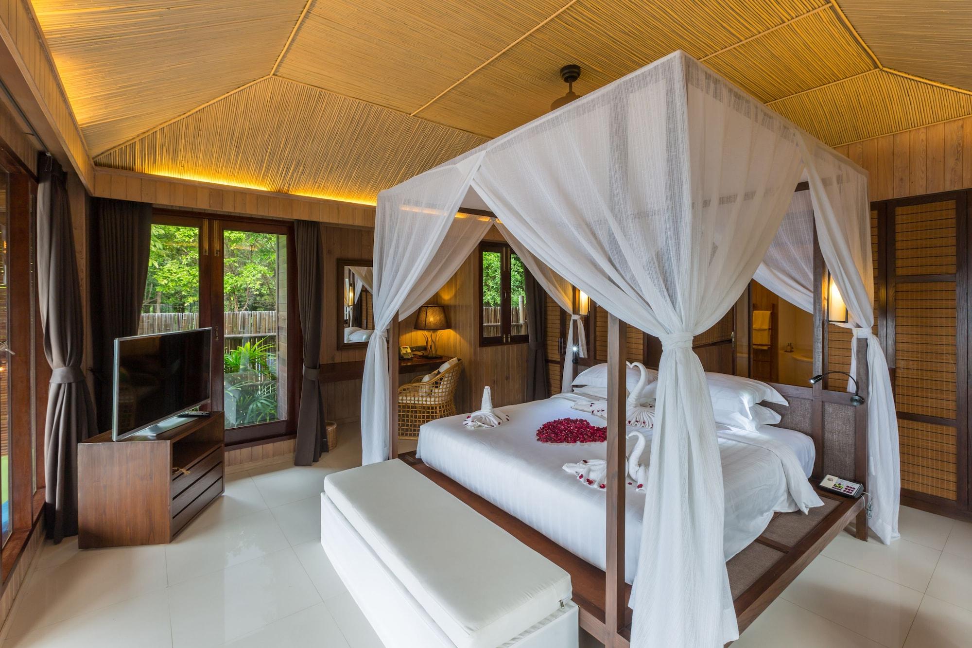 The Treasure Koh Madsum Samui Hotel Ko Mat Sum Exterior photo